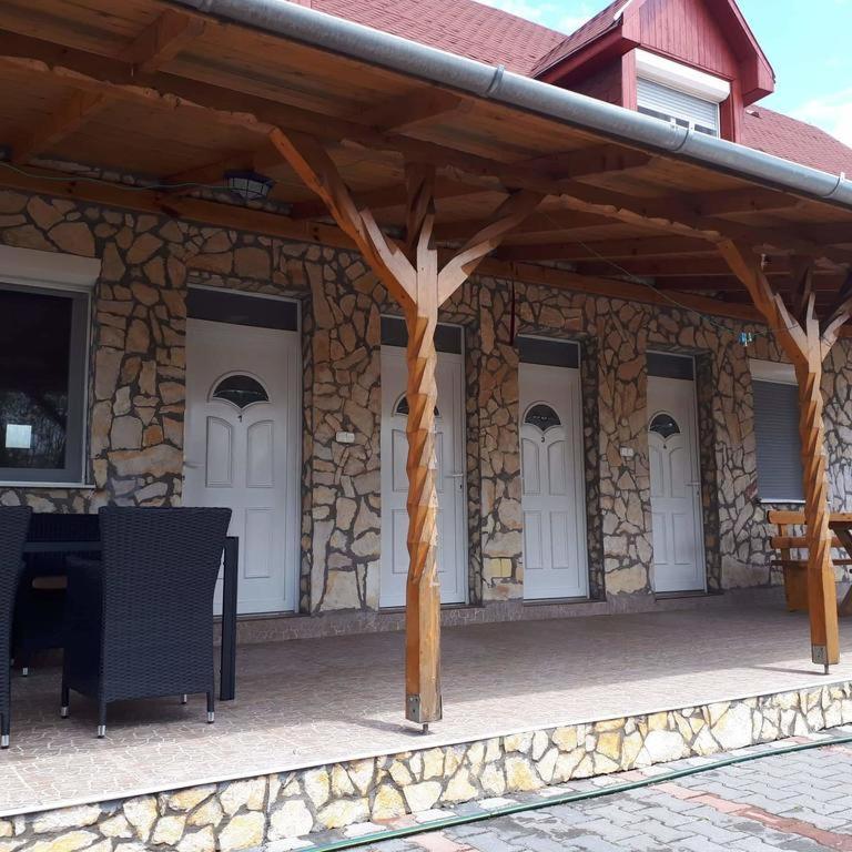 Relax Apartman Siofok-Sosto Ngoại thất bức ảnh